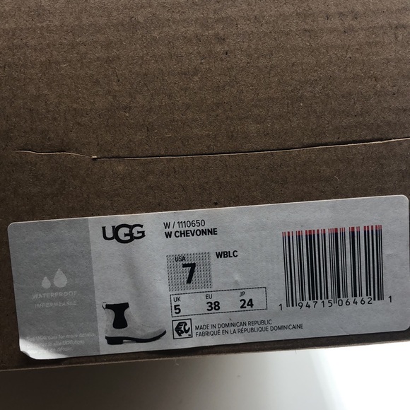 UGG Women's Chevonne White Black Rubber Rain Boots - Picture 8 of 8